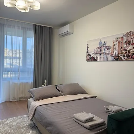 Waterfront Apartment *