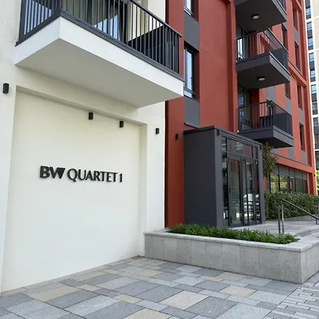 Waterfront Apartment *